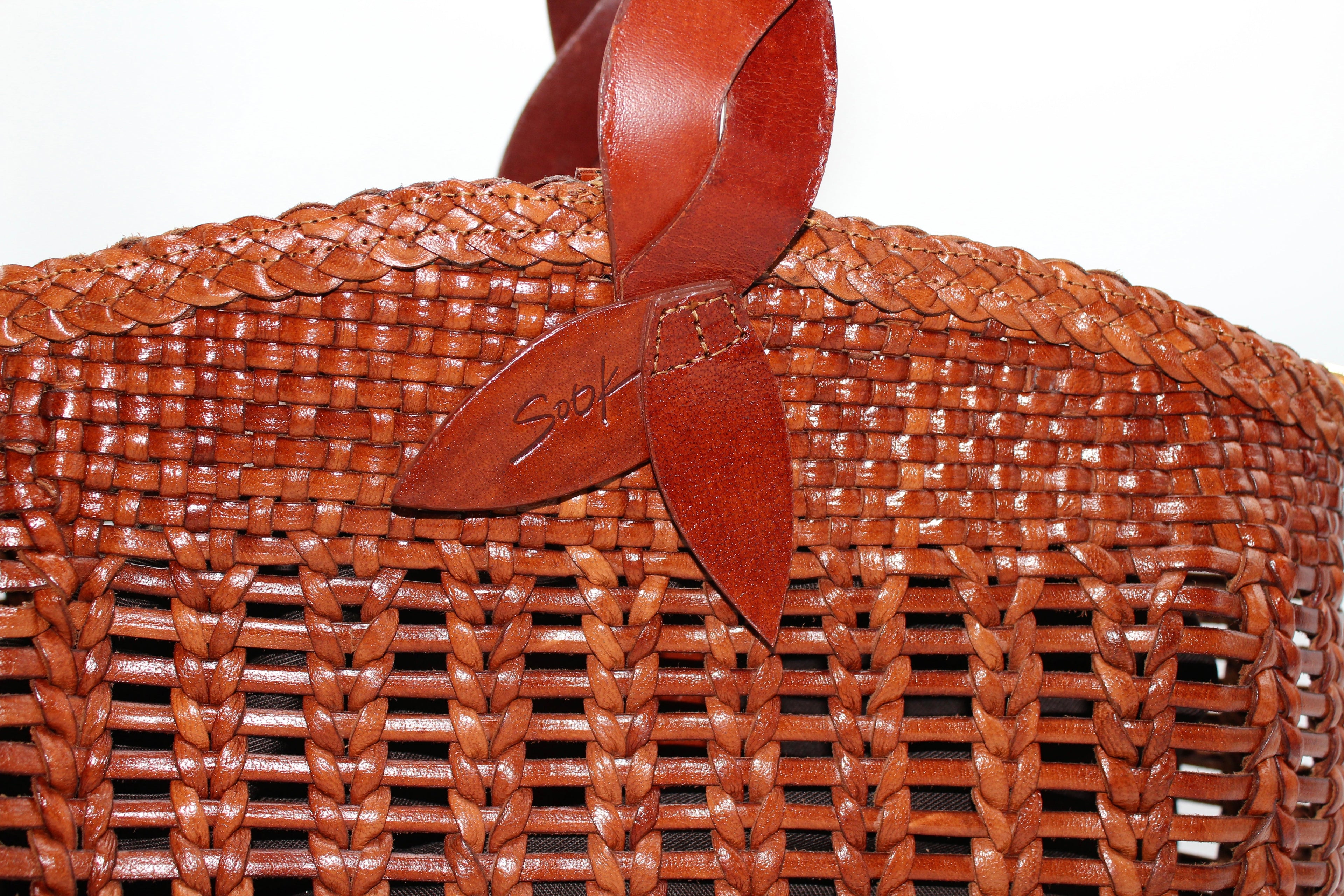 Solea - Handwoven Bucket Shoulder Bag Caramel