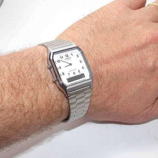 Casio AQ-230A-7B Orologio Vintage Unisex – Digitale Analogico – Dual Time, Crono, Allarme, Acciaio Inossidabile.