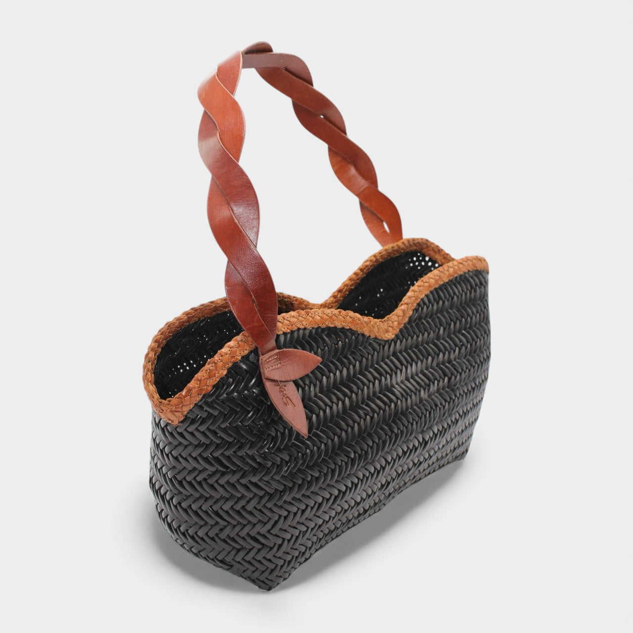 Léafa - Handwoven Artisan Shoulder Bag Brown & Black