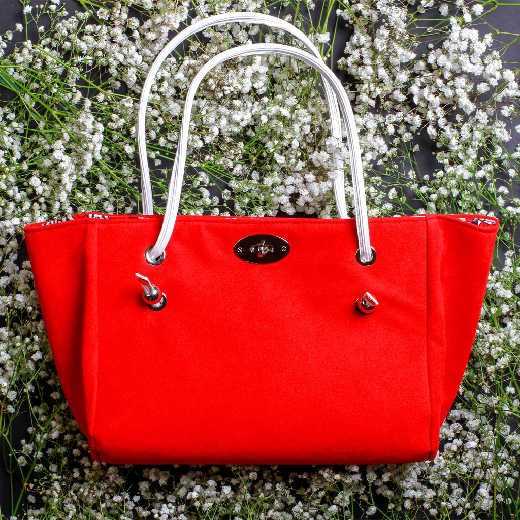 Kelly Kelly – Red