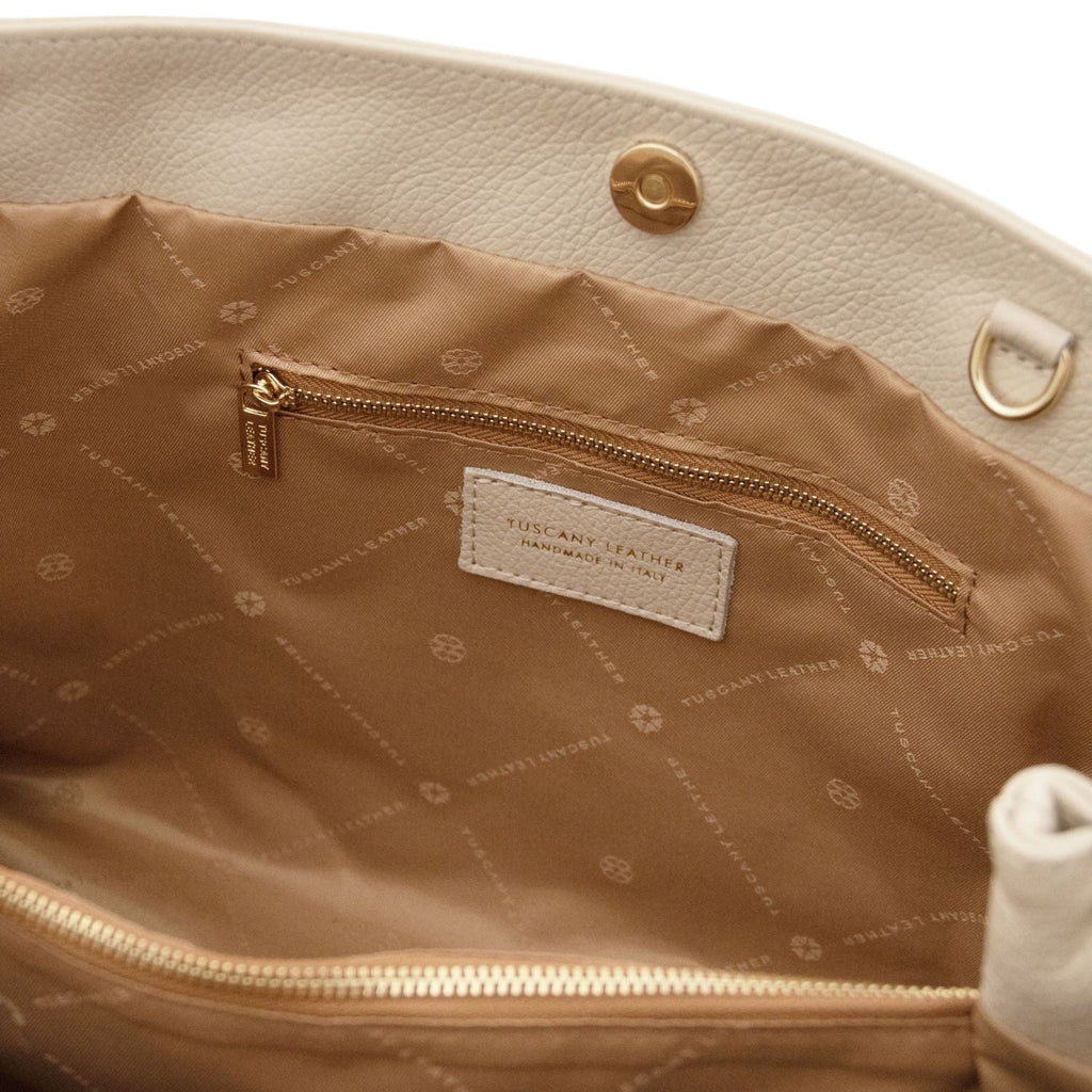 Callie - Soft leather shoulder bag | TL142415